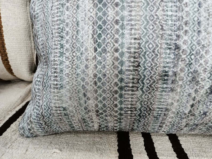 decorative pillows near me throw pillows for gray couch cute decorative pillows outdoor pillows target navy blue accent pillows bunny pillows pottery barn throws and pillows linen decorative pillows leather sofa pillows