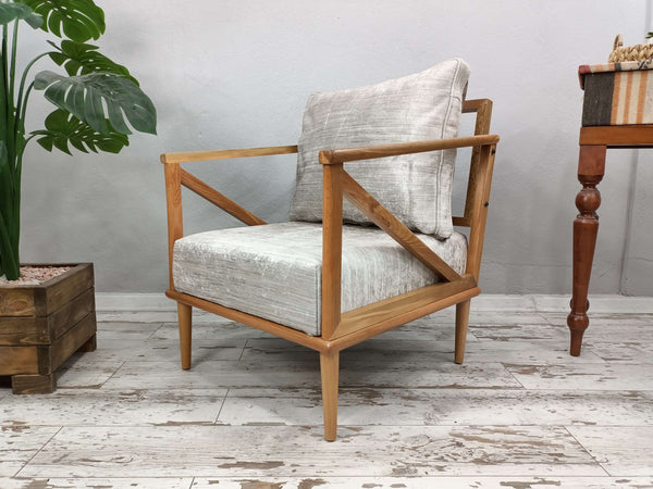 Comfortable Armchair,  Bronze Armchair,  Bohemian Armchair,  Balcony Armchair,  Silver Plain Armchair,  Upholstered Comfortable Chair,  Classic Armchair,  Accent Armchair,  diningroom armchair,  livingroom armchair